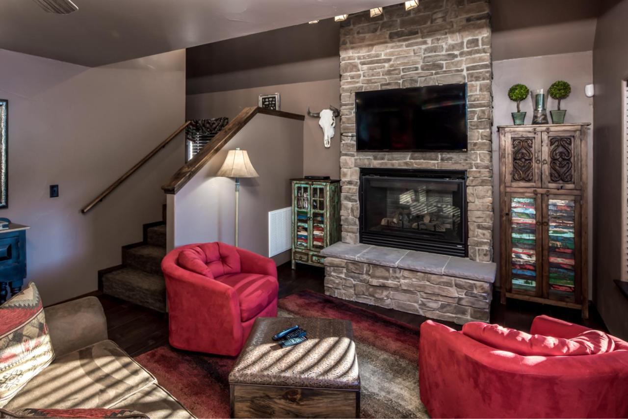 Fifth Dimension, 2 Bedrooms, Wifi, Hot Tub, Game Table, Grill, Sleeps 4 Ruidoso Exterior foto
