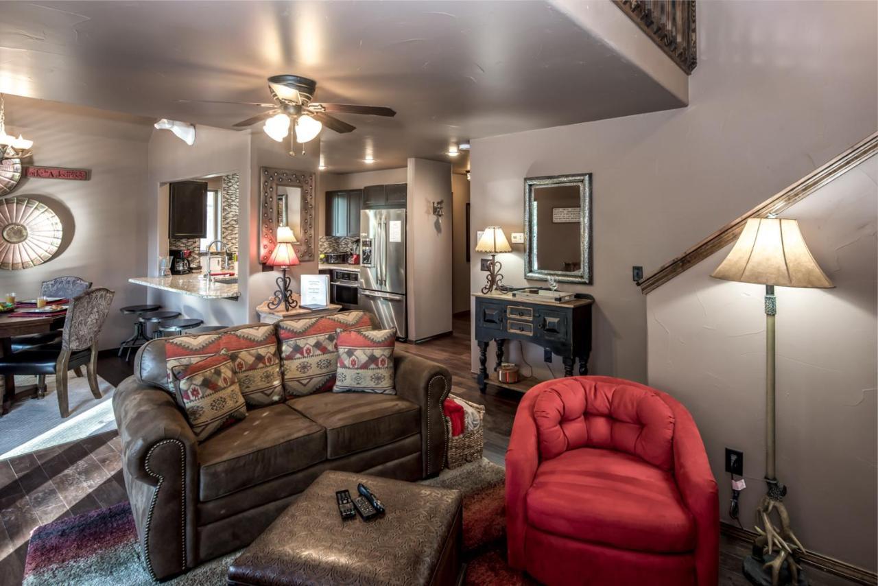 Fifth Dimension, 2 Bedrooms, Wifi, Hot Tub, Game Table, Grill, Sleeps 4 Ruidoso Exterior foto